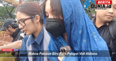 Makna Pakaian Biru Para Pelayat Vidi Aldiano